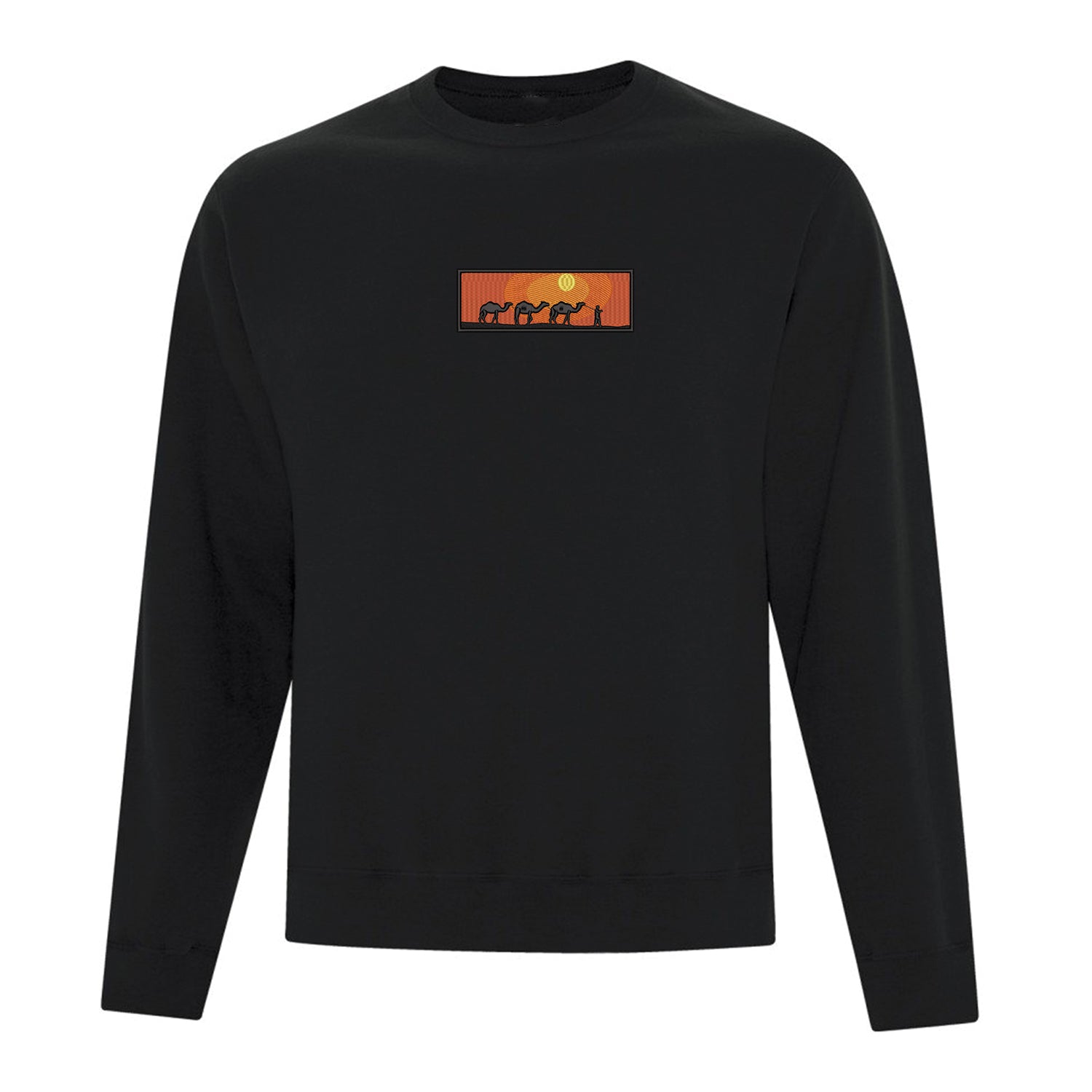 crewneck noir avec une broderie d'un coucher de soleil dans le desert avec des chameaux