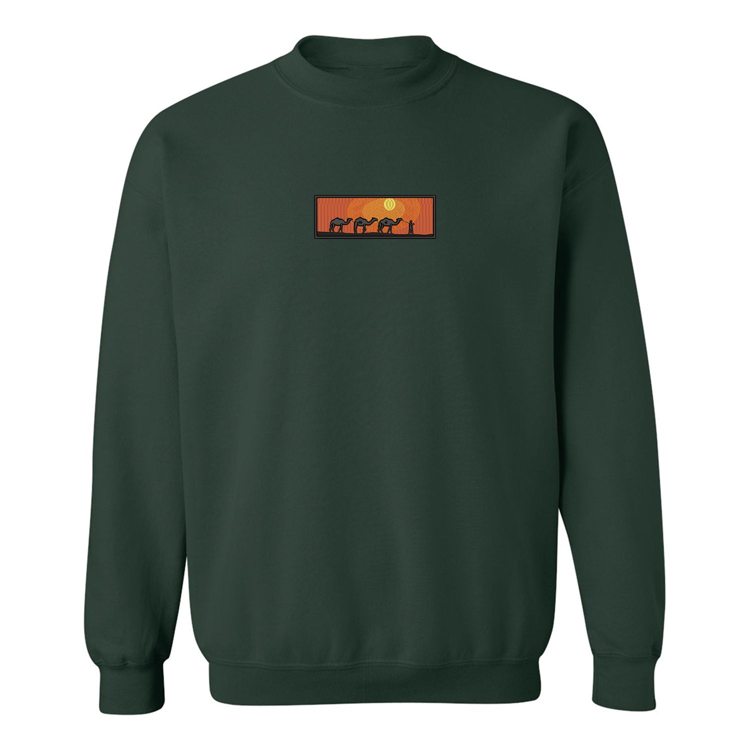 crewneck vert forêt avec une broderie d'un coucher de soleil dans le desert avec des chameaux