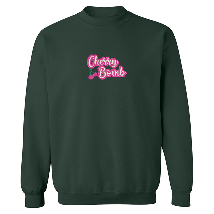 crewneck vert foret avec broderie cherry bombs dans les tons de rose