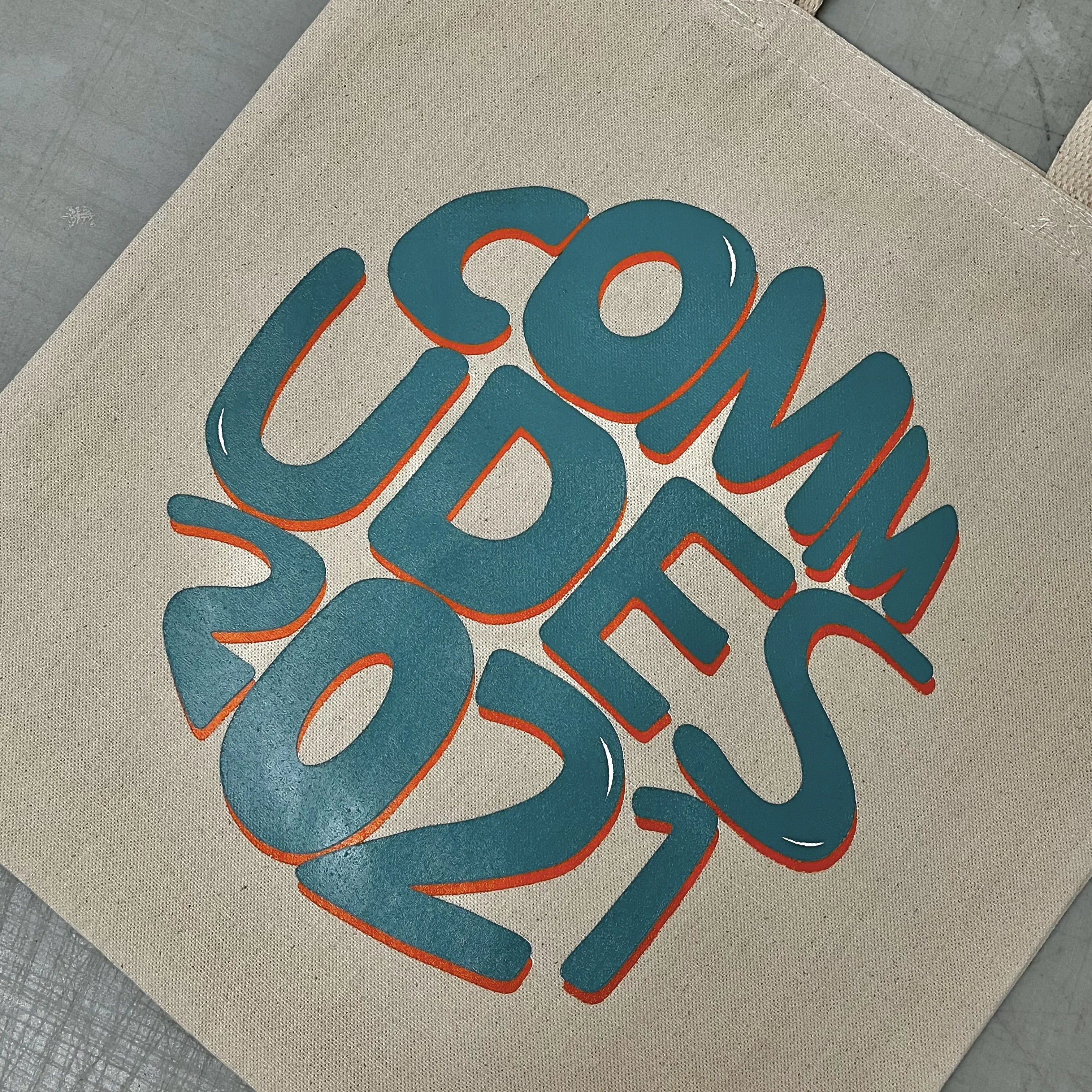 Tote bag en sérigraphie du programme en communication de l'udes 2021 faites par Brodame