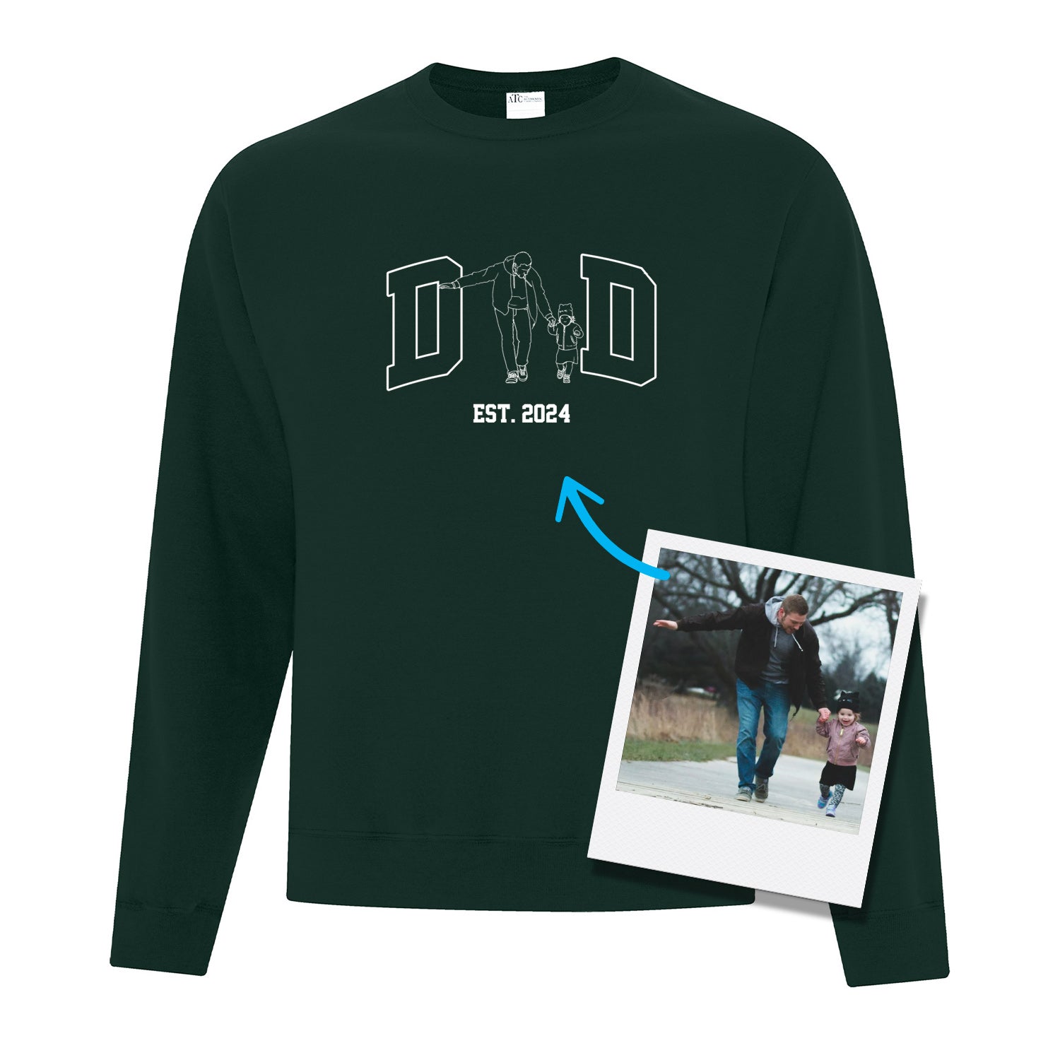 coton ouaté à col rond vert forêt avec une broderie personnalisée DAD avec une photo qui remplace le "A" ainsi que l'année où il est devenu papa