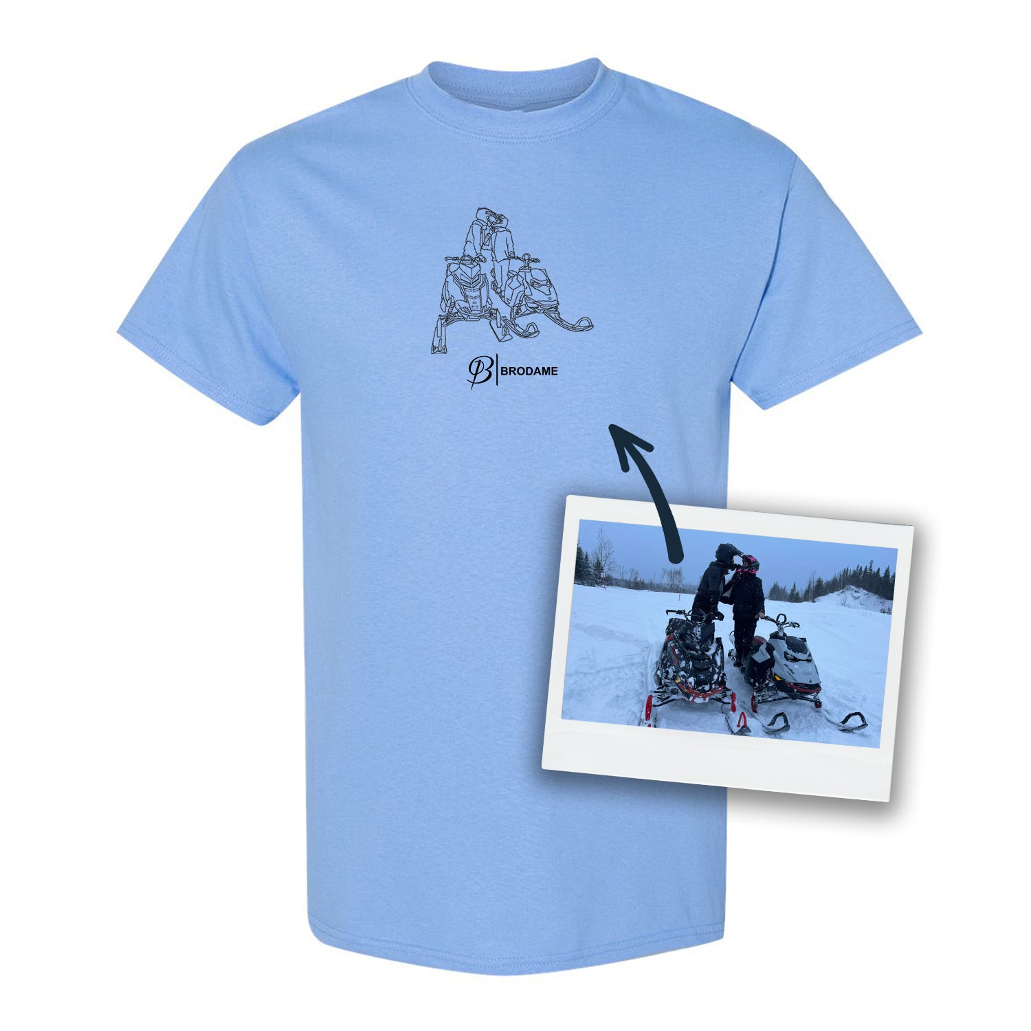 t-shirt bleu pâle personnalisé avec une silhouette brodée dessinée à partir d'une photo avec l'ajout du logo brodame en dessous